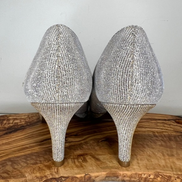 Coach and Four Silver Metallic Glitter Heels Open Toe Size 6 - Picture 7 of 16